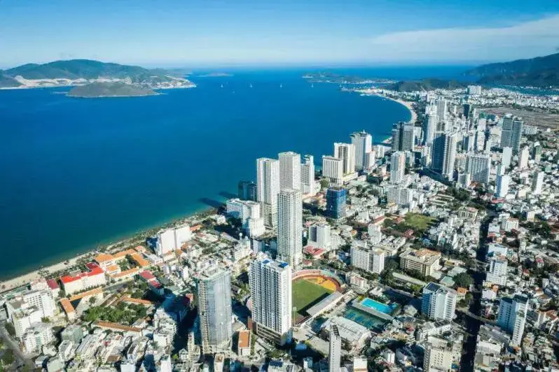 Chợ Vĩnh Thái nhộn nhịp cung cấp thực phẩm tươi sống gần Charmora City